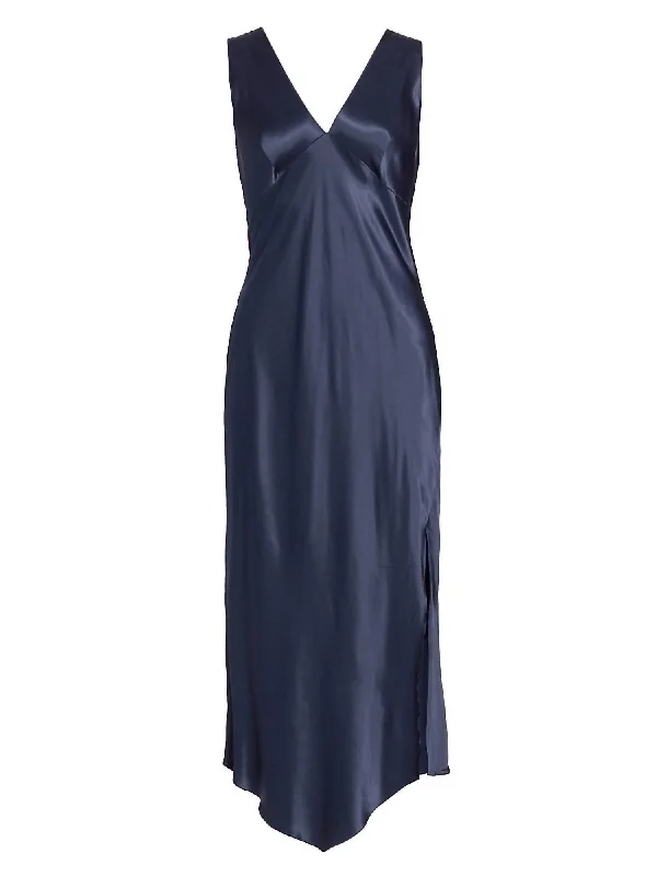 Perfect fashion pieces for the busy woman   Monique Dress In Navy