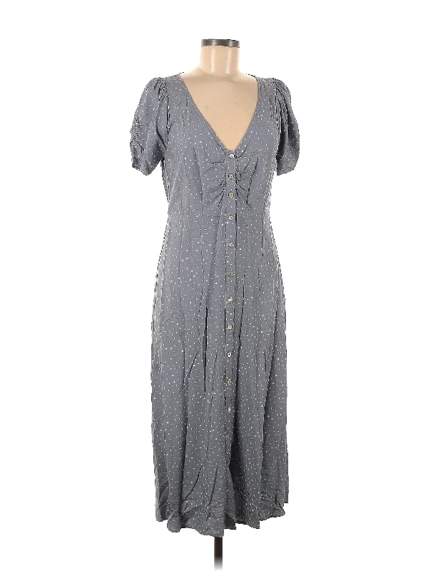 Comfortable yet stylish outfits for women on the go   Casual Dress